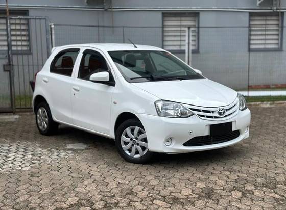 TOYOTA ETIOS 1.3 16V FLEX 4P MANUAL